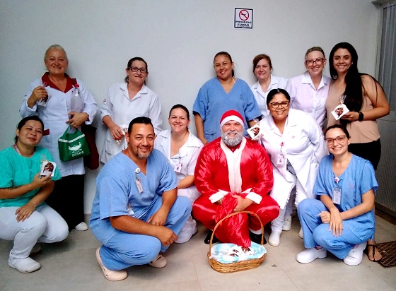 160-hospital-santa-terezinha-realiza-acao-de-natal